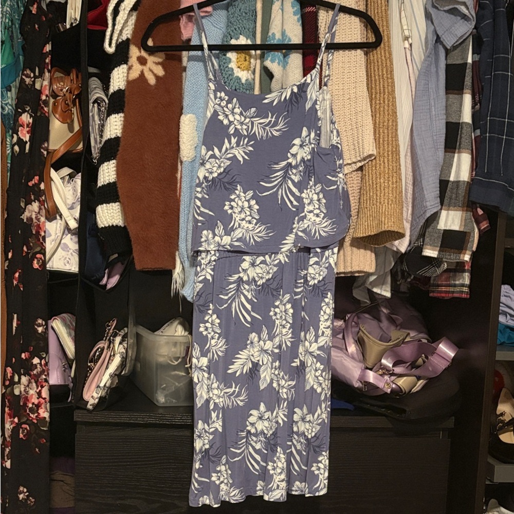 NWOT Nomad Blue-Purple and White Hawaiian Floral Midi Dress with Pockets